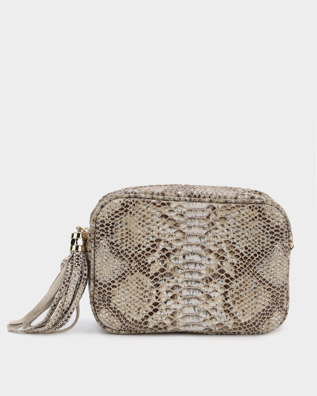 Небольшая сумочка через плечо из натуральной кожи