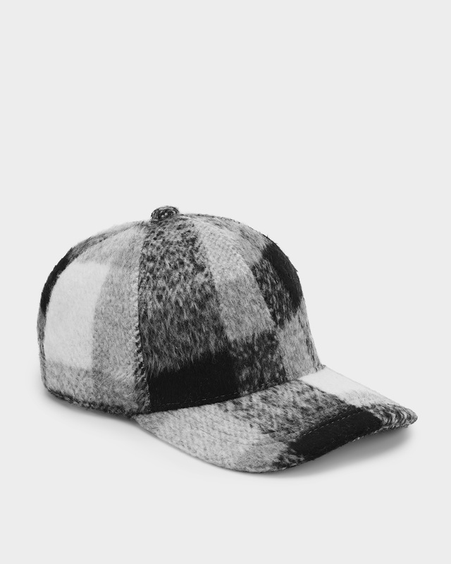 Кепка в клетку с ворсом