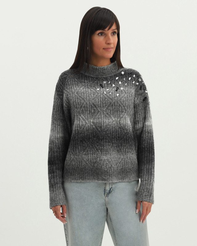Свитер с фактурным ромбовидным узором и крупными мерцающими кристаллами