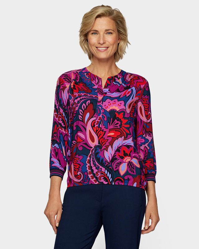 Блузка из вискозы с цветочным принтом