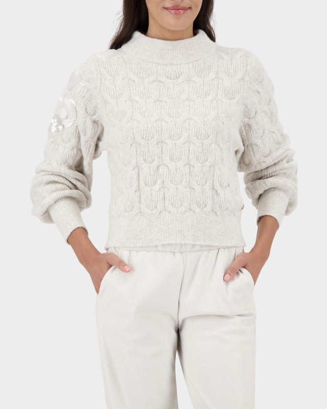 Пуловер с шерстью и вискозой в составе