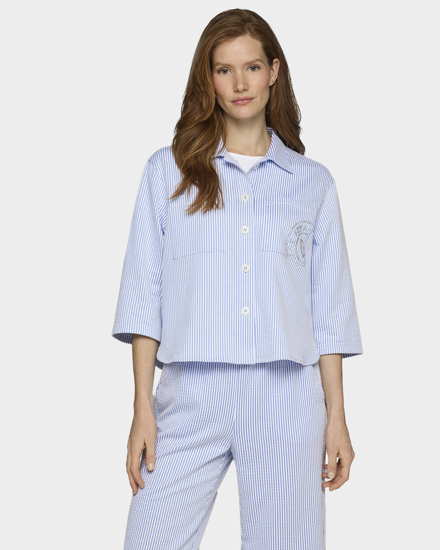 Рубашка с укороченными рукавами длиной 3/4 и нагрудными карманами