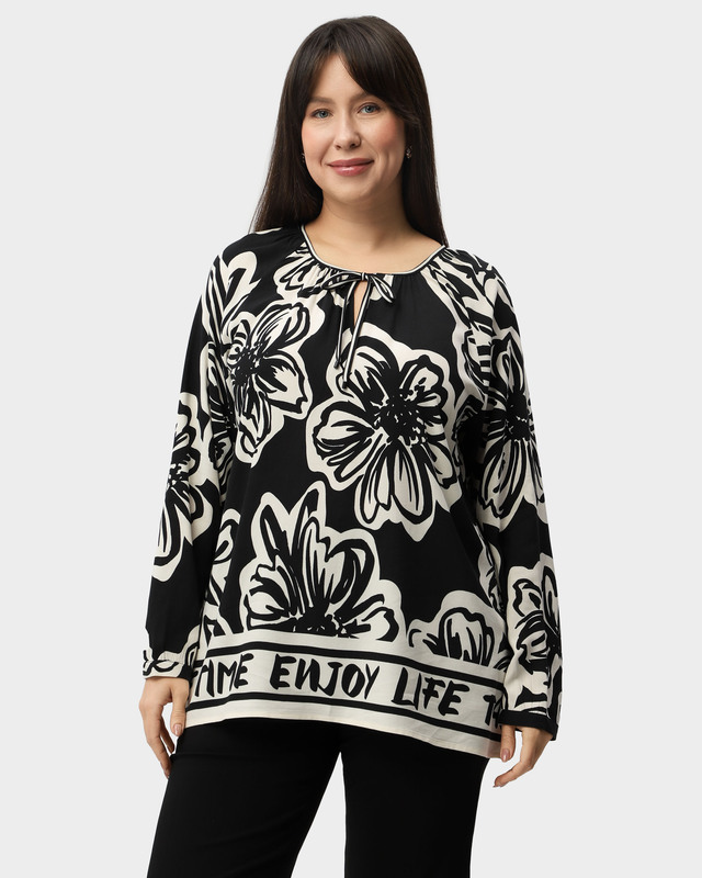 Блузка из вискозы с цветочным узором