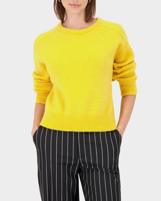 Мягкий шерстяной пуловер прямого кроя