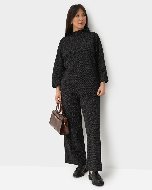 Брюки прямого кроя из фактурного трикотажа