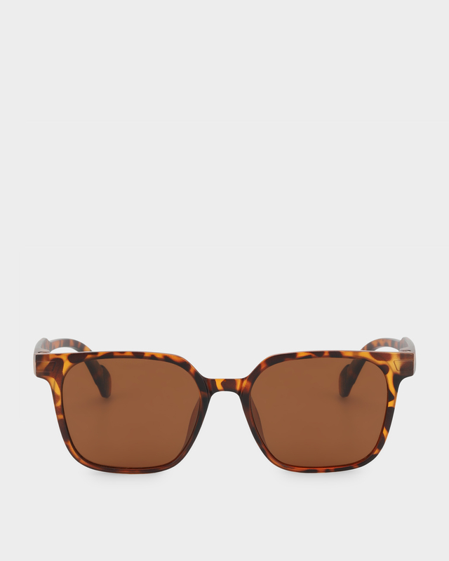 Солнцезащитные очки с поляризационными линзами