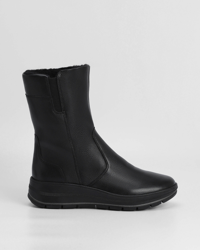 Полусапоги из кожи с теплой подкладкой из овечьей шерсти 19990₽