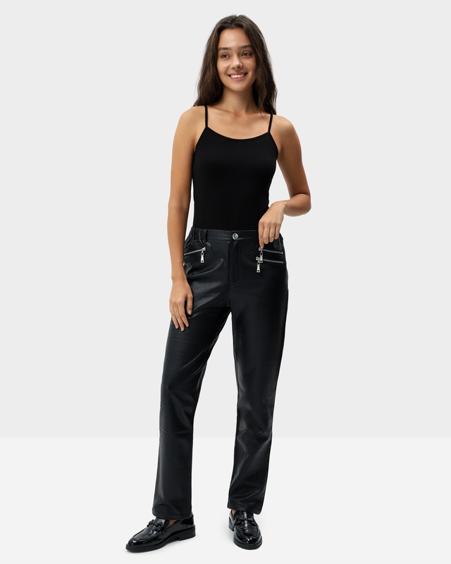 Брюки из эластичного хлопкового материала с покрытием под кожу