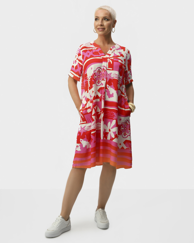 Платье из струящейся вискозы с ярким принтом