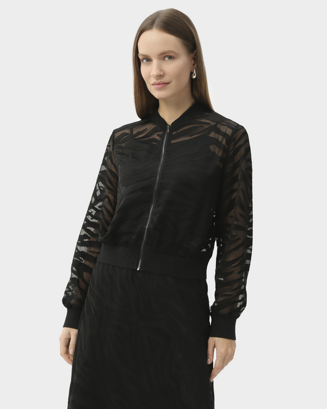 Бомбер с анималистическим узором