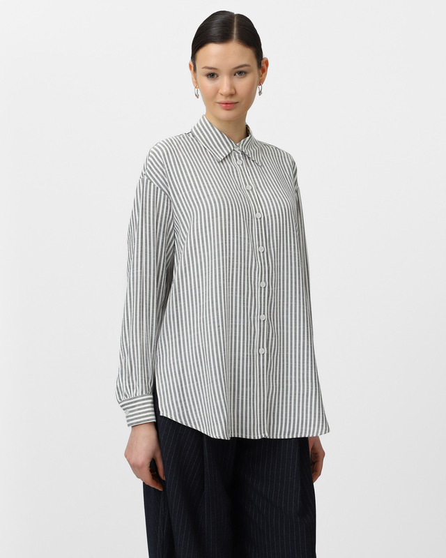 Рубашка прямого кроя с технологией yarn-dyed 6990₽