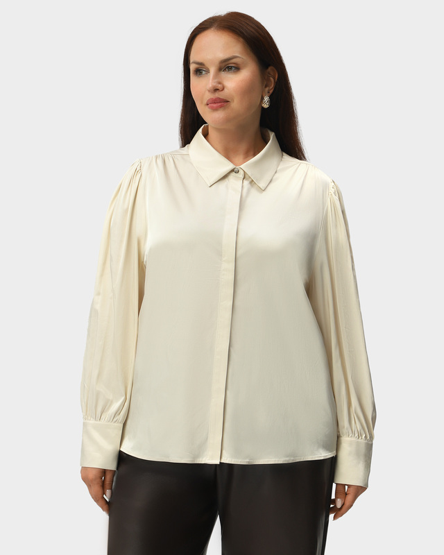 Блузка прямого кроя с пуговицей в виде кристалла