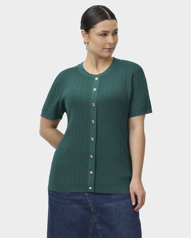 Пуловер ажурной вязки с имитацией планки и акцентными пуговицами