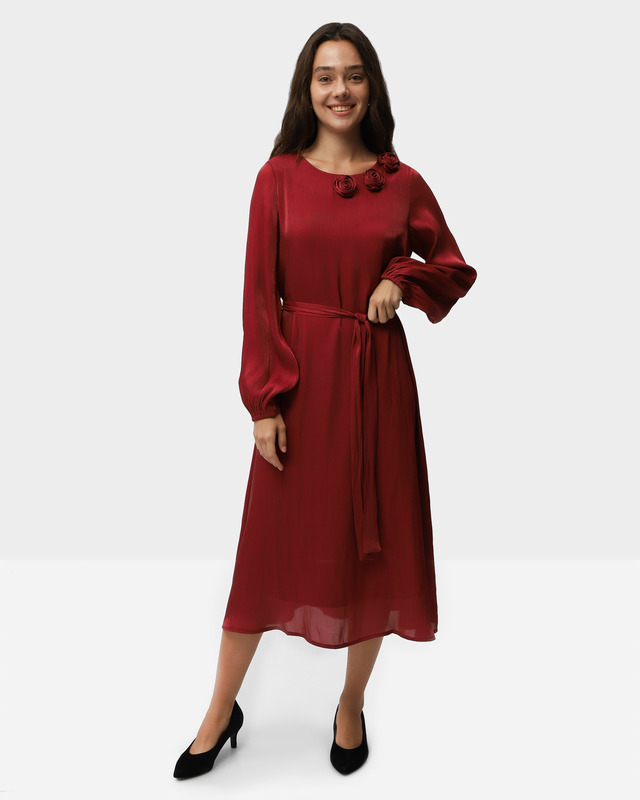 Платье из мерцающей ткани с 3D-цветами