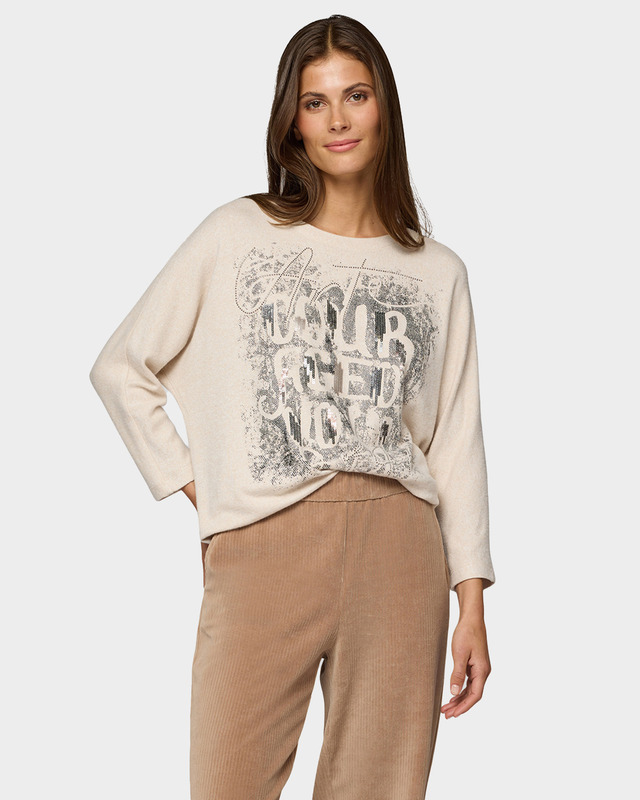 Пуловер из трикотажа на основе вискозы с пайетками и стразами