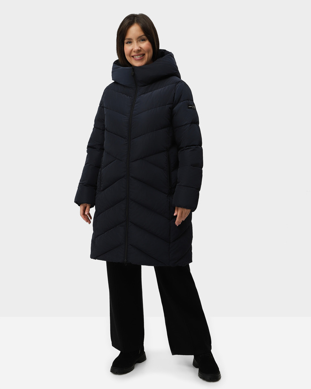 Стеганое утепленное пальто с несъемным капюшоном