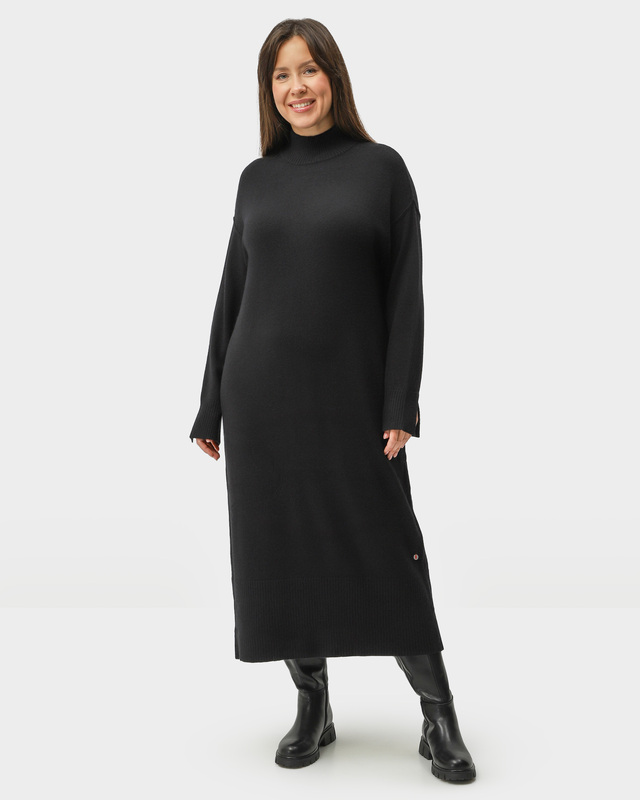 Платье-свитер из мягкого трикотажа на основе вискозы