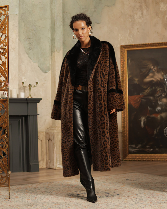 Шуба на запах с леопардовым принтом