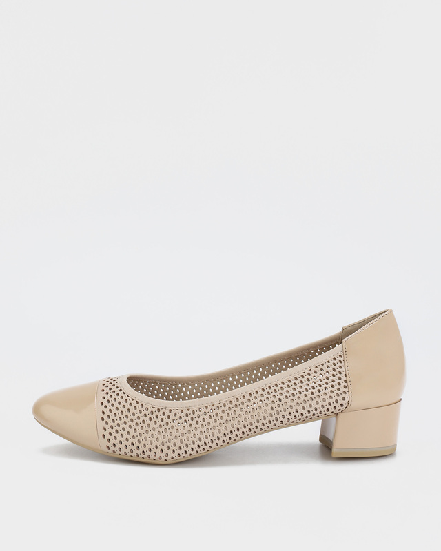 Туфли из натуральной кожи со сквозной перфорацией