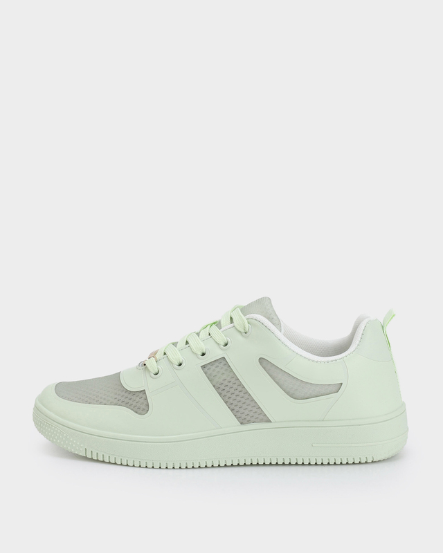 Кеды с сетчатой вставкой на гибкой подошве