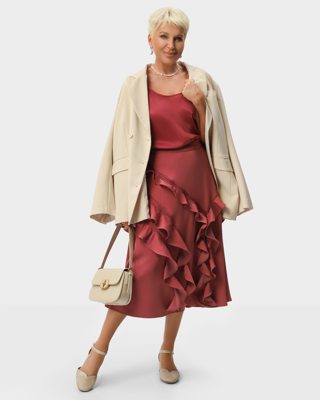 Миди юбка из вискозы с асимметричными оборками 6990₽