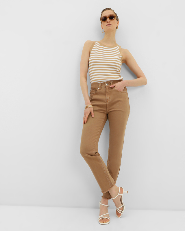 Ular panties fotosuratini pastga tushirishdi