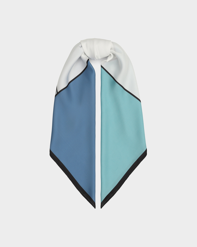 Шарф с геометрическим принтом