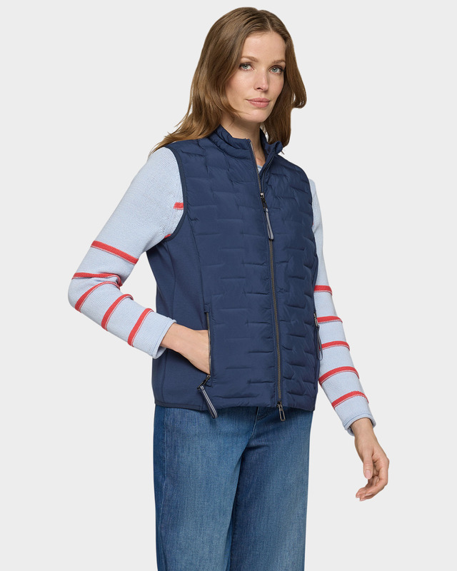 Стеганый жилет с воротником-стойкой и встречной молнией