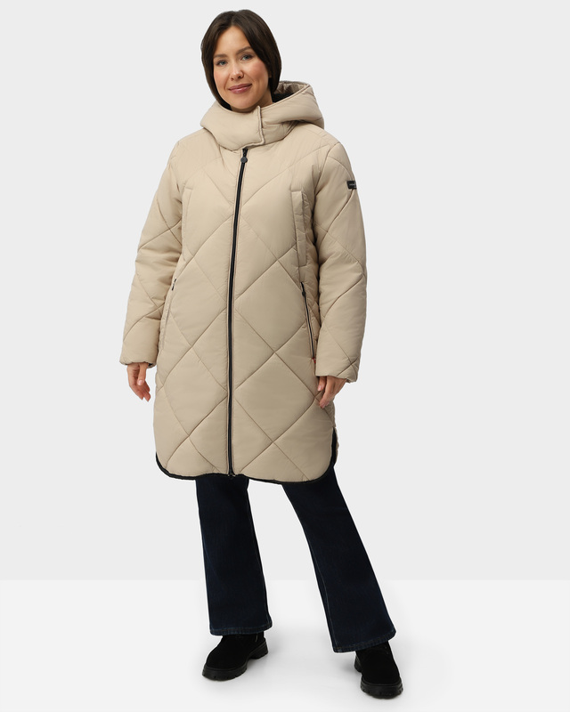 Утепленное пальто с несъемным капюшоном и ромбовидной стежкой