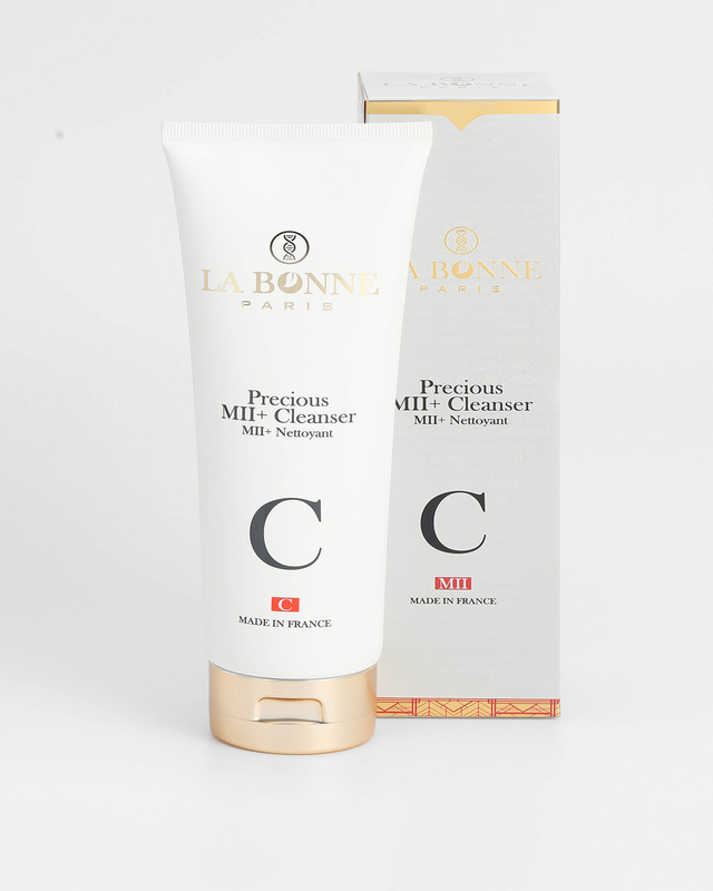 Мицеллярный гель для очищения кожи лица 280 мл 4599₽