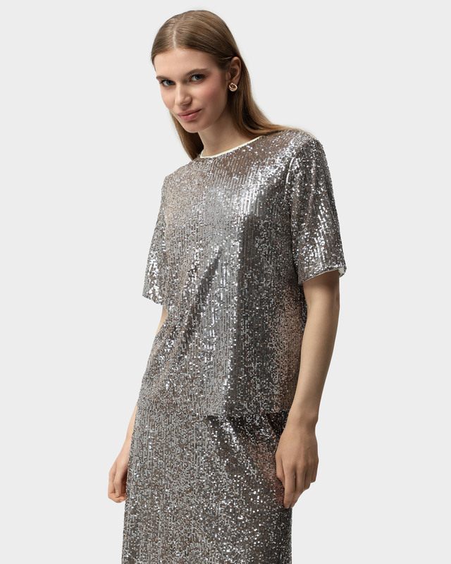 Джемпер с пришивными пайетками