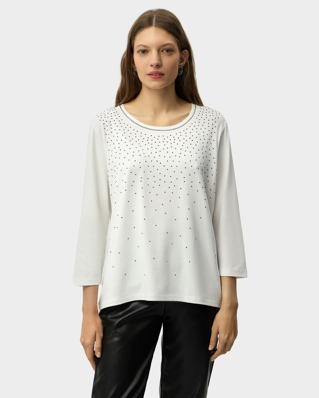 Мягкая блузка со стразами и люрексом