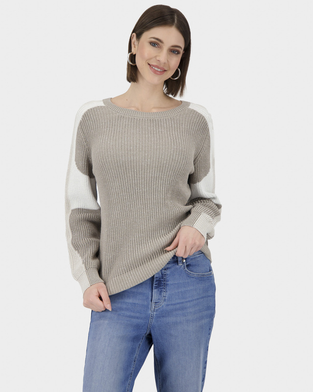 Пуловер свободного кроя