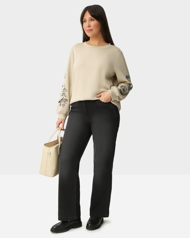 Джинсы прямого кроя с термоклеевыми стразами