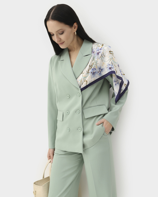 Двубортный блейзер из костюмной ткани