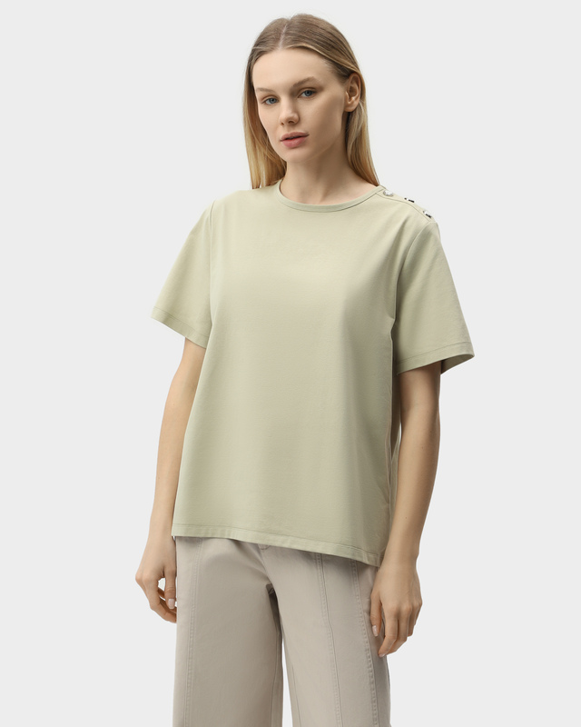 Футболка прямого кроя с декоративными пуговицами на плече