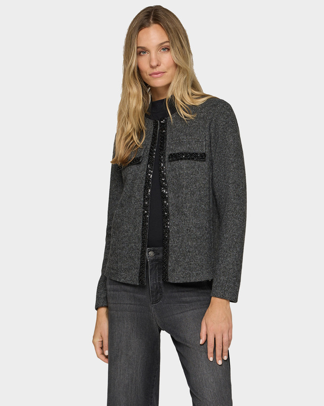 Жакет из меланжевого трикотажа с декором пришивными пайетками и бисером