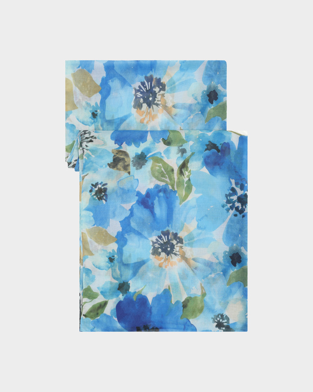 Палантин с акцентным цветочным принтом