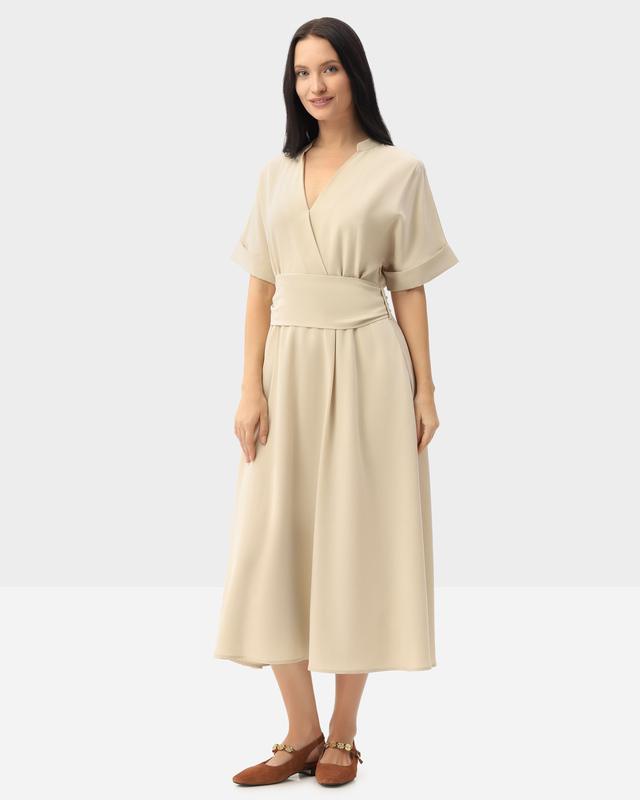 Платье с V-образным вырезом из тенсела и льна 11890₽