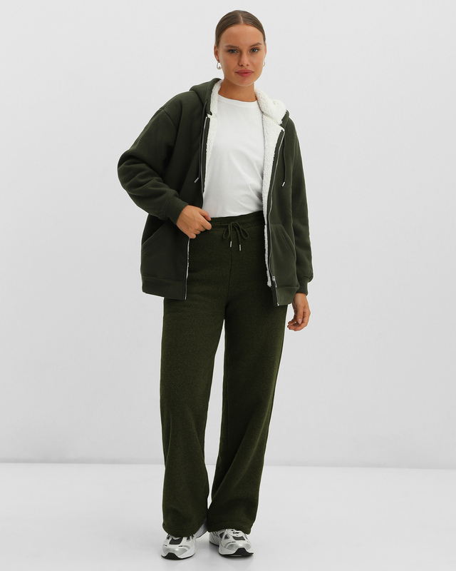 Широкие брюки стретч прямого кроя с боковыми карманами