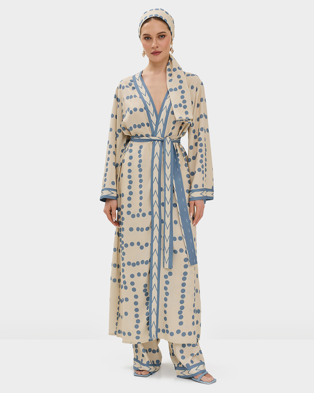 Длинная накидка из района с принтом в горошек 8990₽