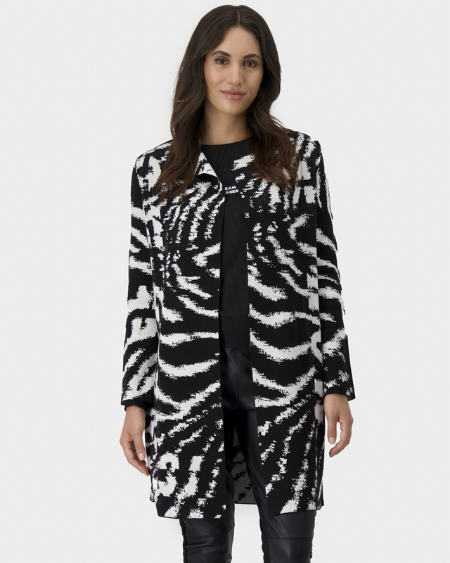 Пальто с анималистическим принтом