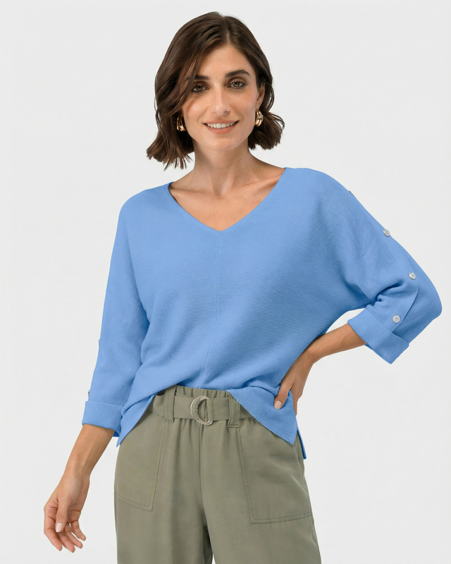 Пуловер тонкой вязки с пуговицами на рукавах