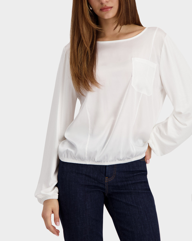 Блузка с вискозой и модалом в составе