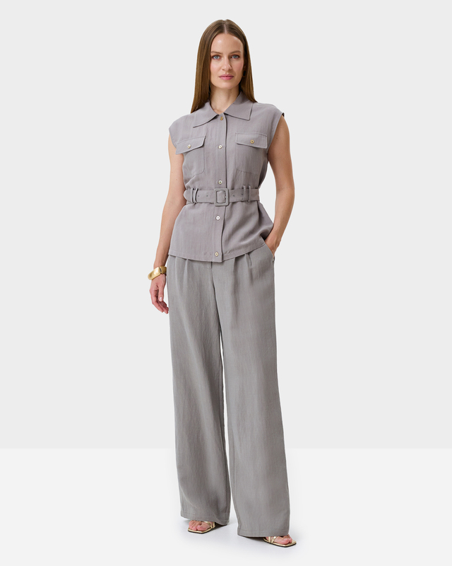 Свободные брюки с тенселом и районом в составе