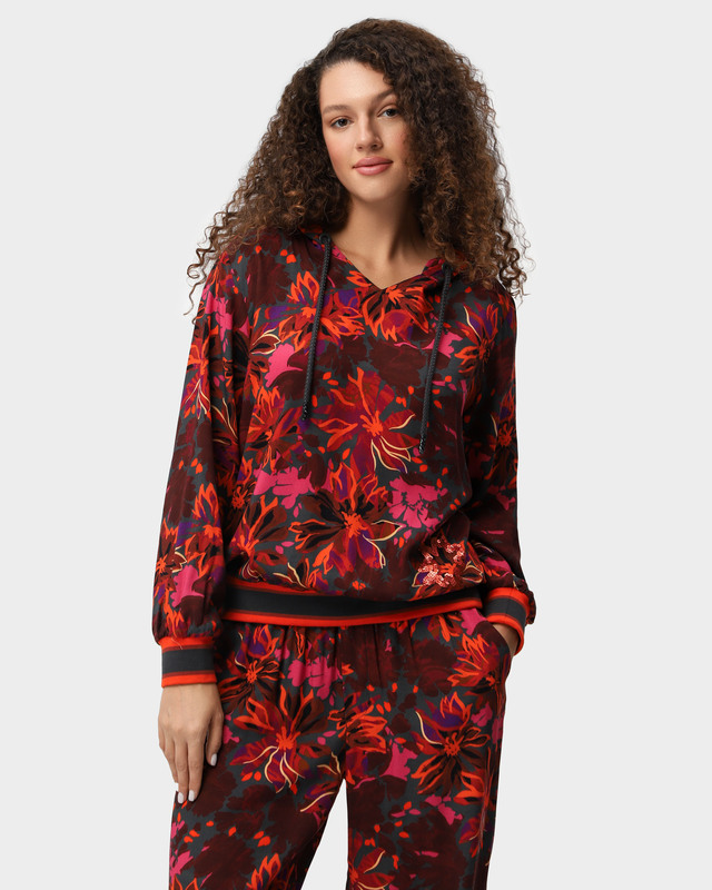 Блузка свободного кроя из вискозы