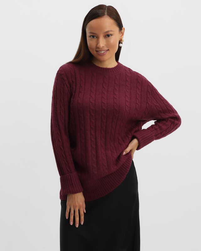 Пуловер фактурной вязки с металлическим декором