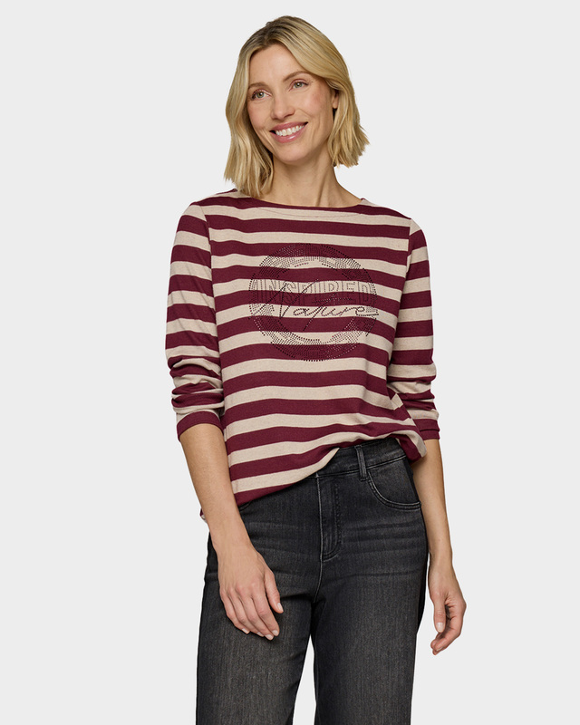 Пуловер из мягкого трикотажа с вискозой в составе