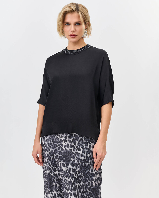 Блузка из атласной вискозы