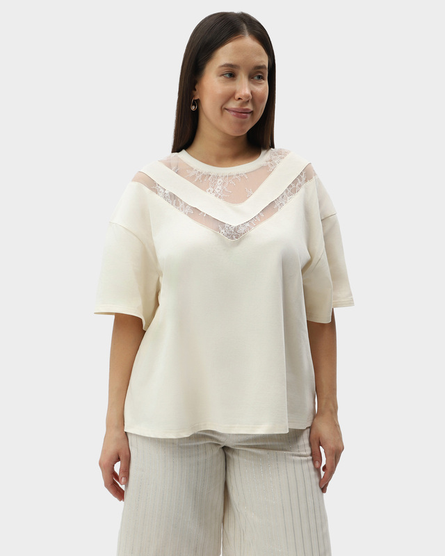 Блузка оверсайз-силуэта с кружевными вставками